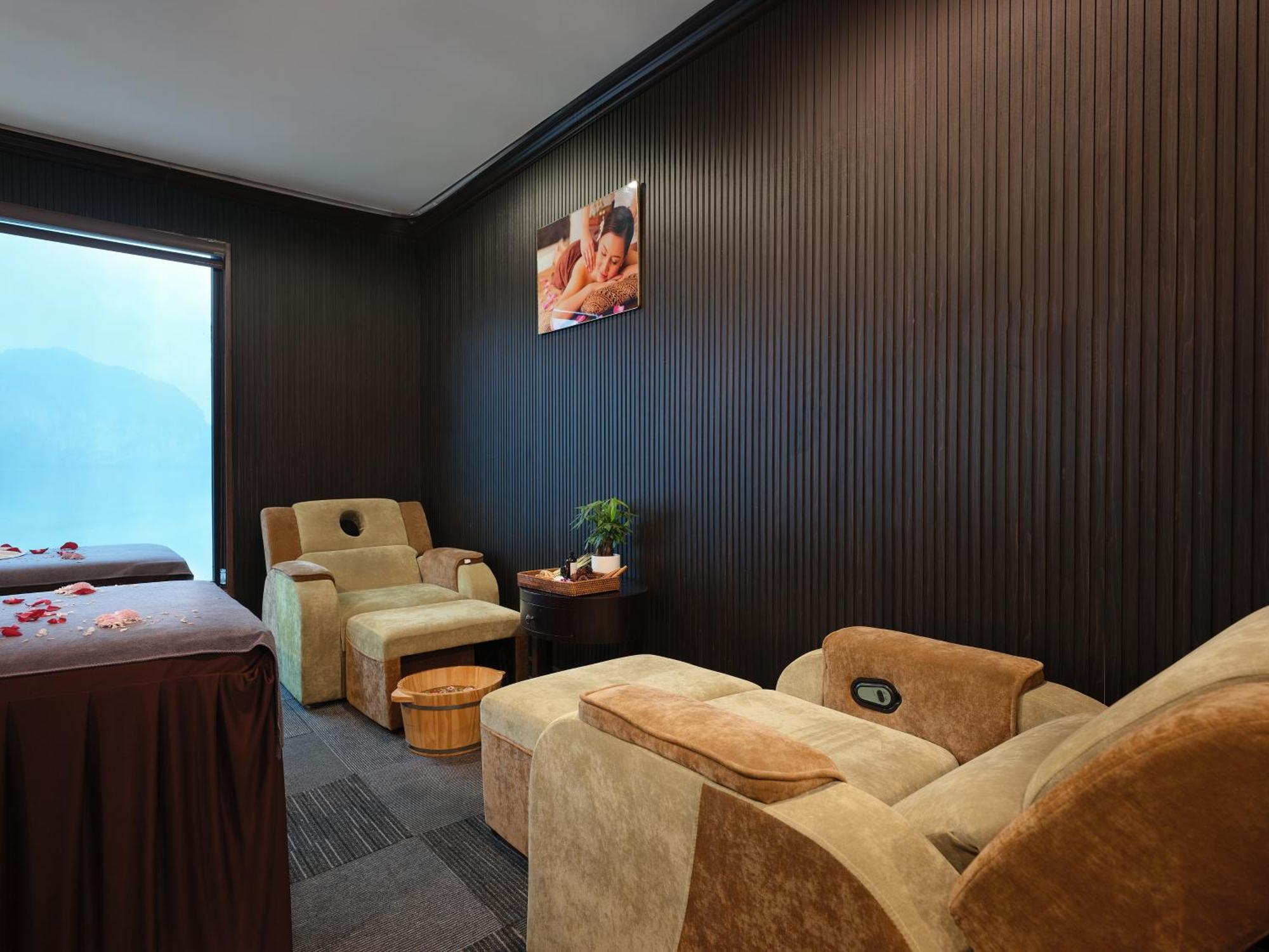 Era Premium Cruises Halong Hotel Ha Long Bagian luar foto
