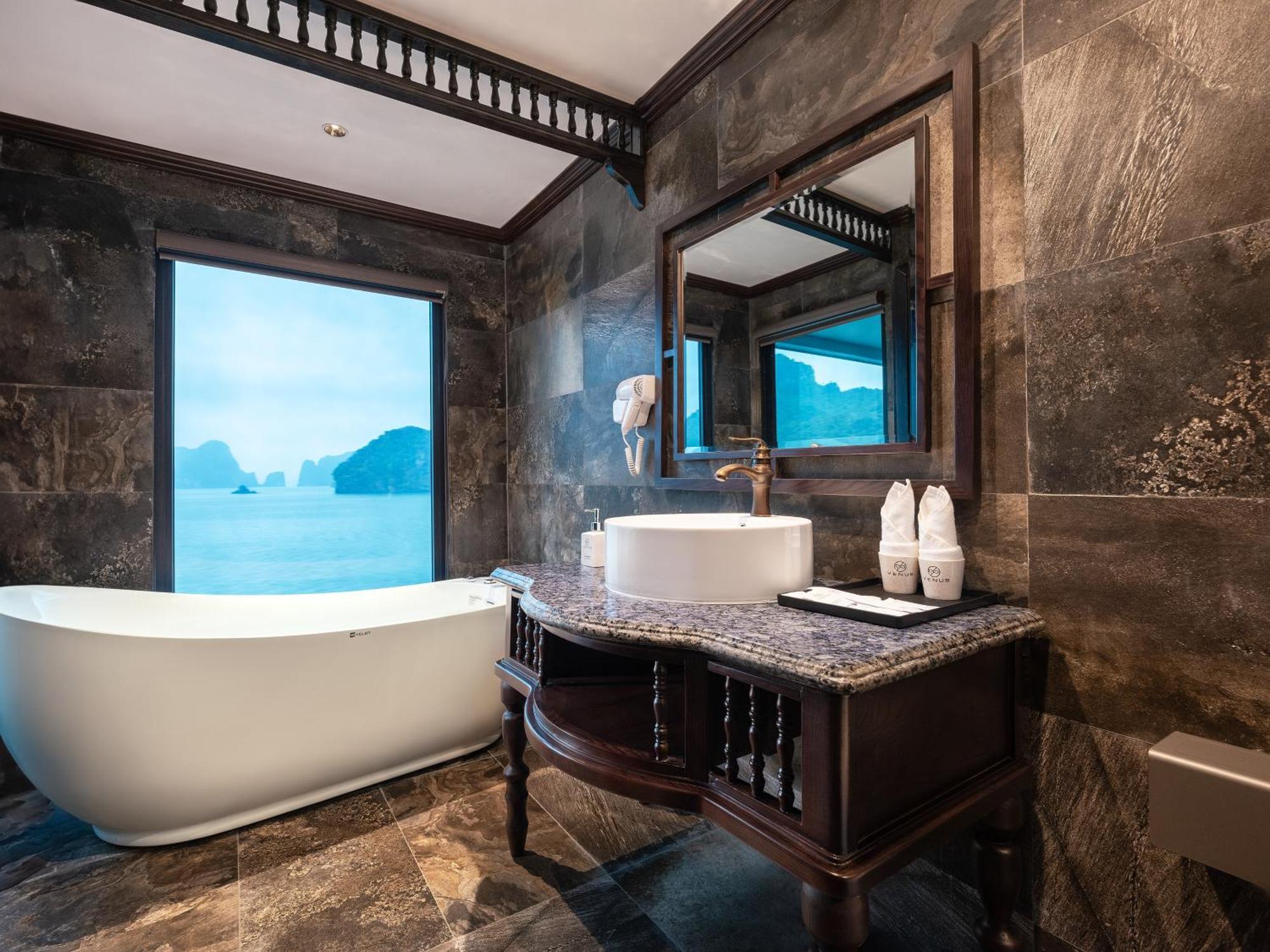 Era Premium Cruises Halong Hotel Ha Long Bagian luar foto